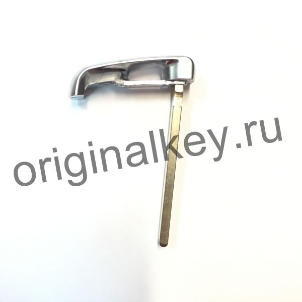 Metallic smart key insert for BMW