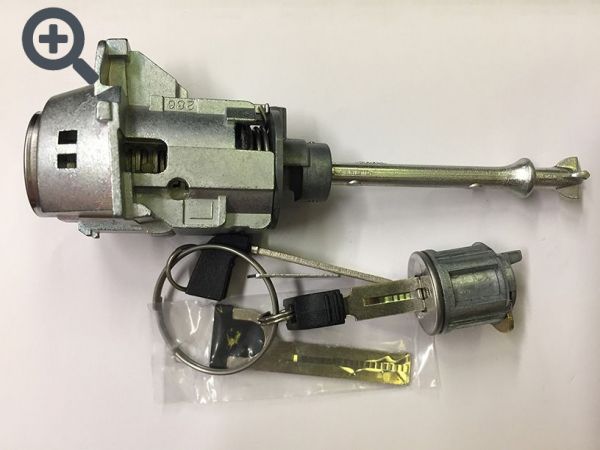 Set of locks for LEXUS LX450D 2015-, LX570 2015-