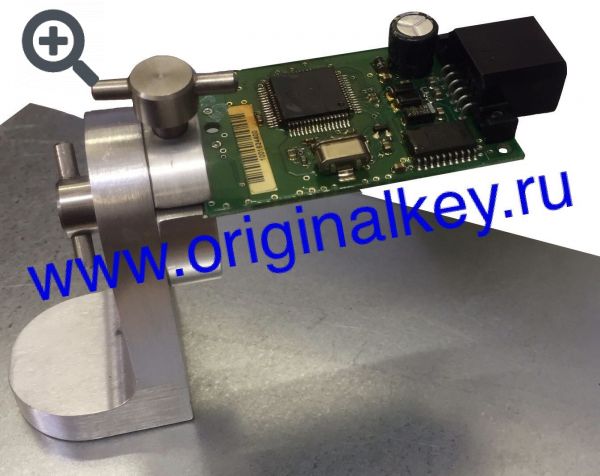 Vise for printed circuit boards