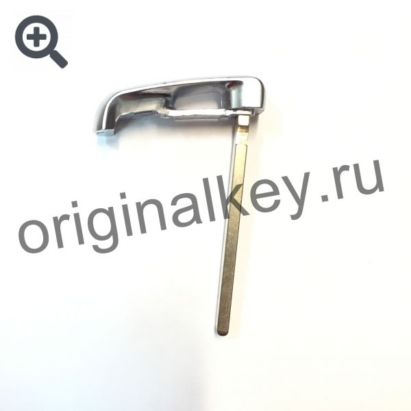 Metallic smart key insert for BMW